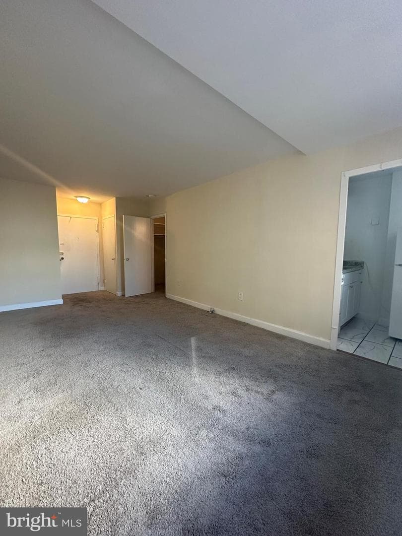 1121 Arlington Boulevard #226 photo 2