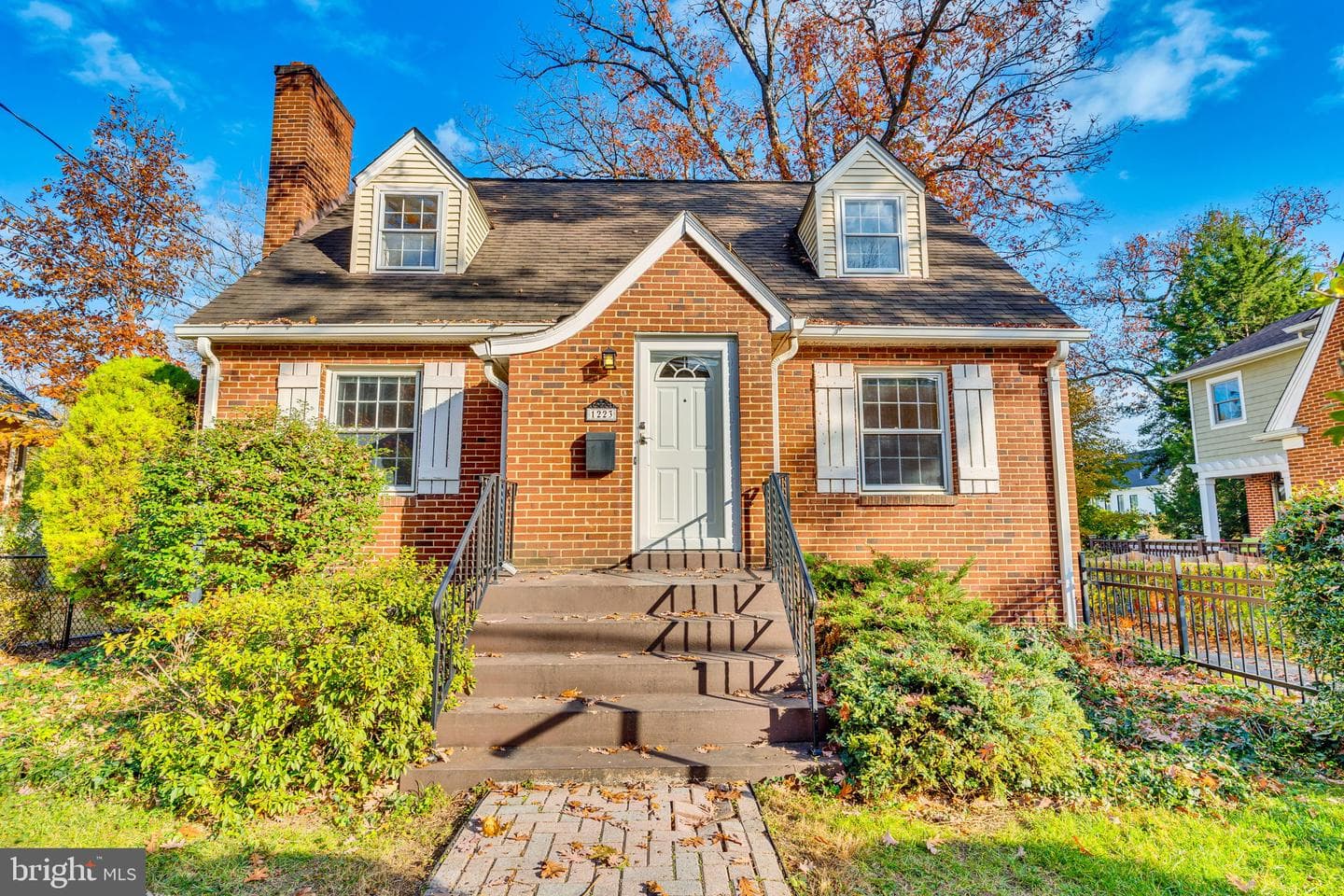 1223 N Vernon Street photo 1