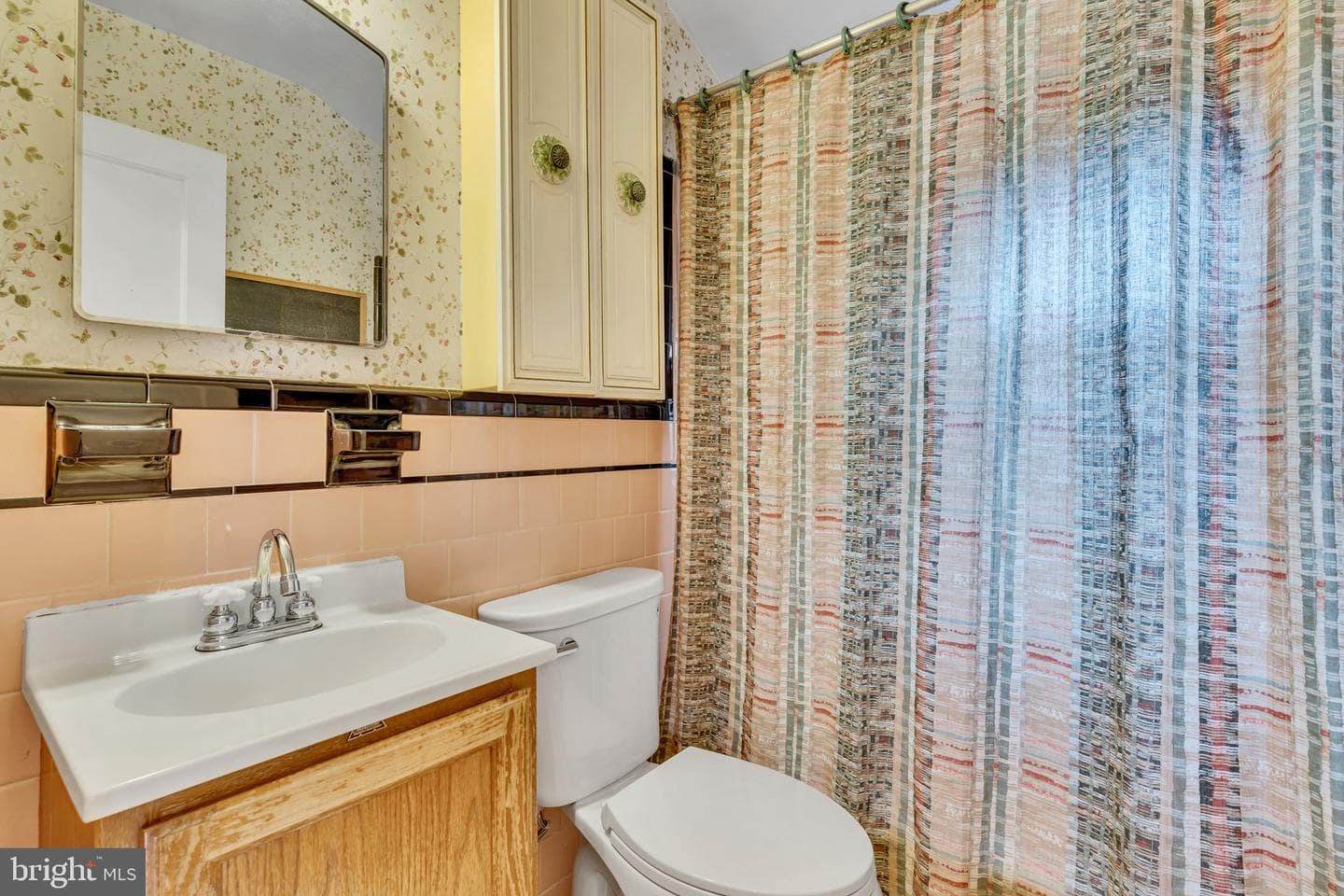 1223 N Vernon Street photo 16
