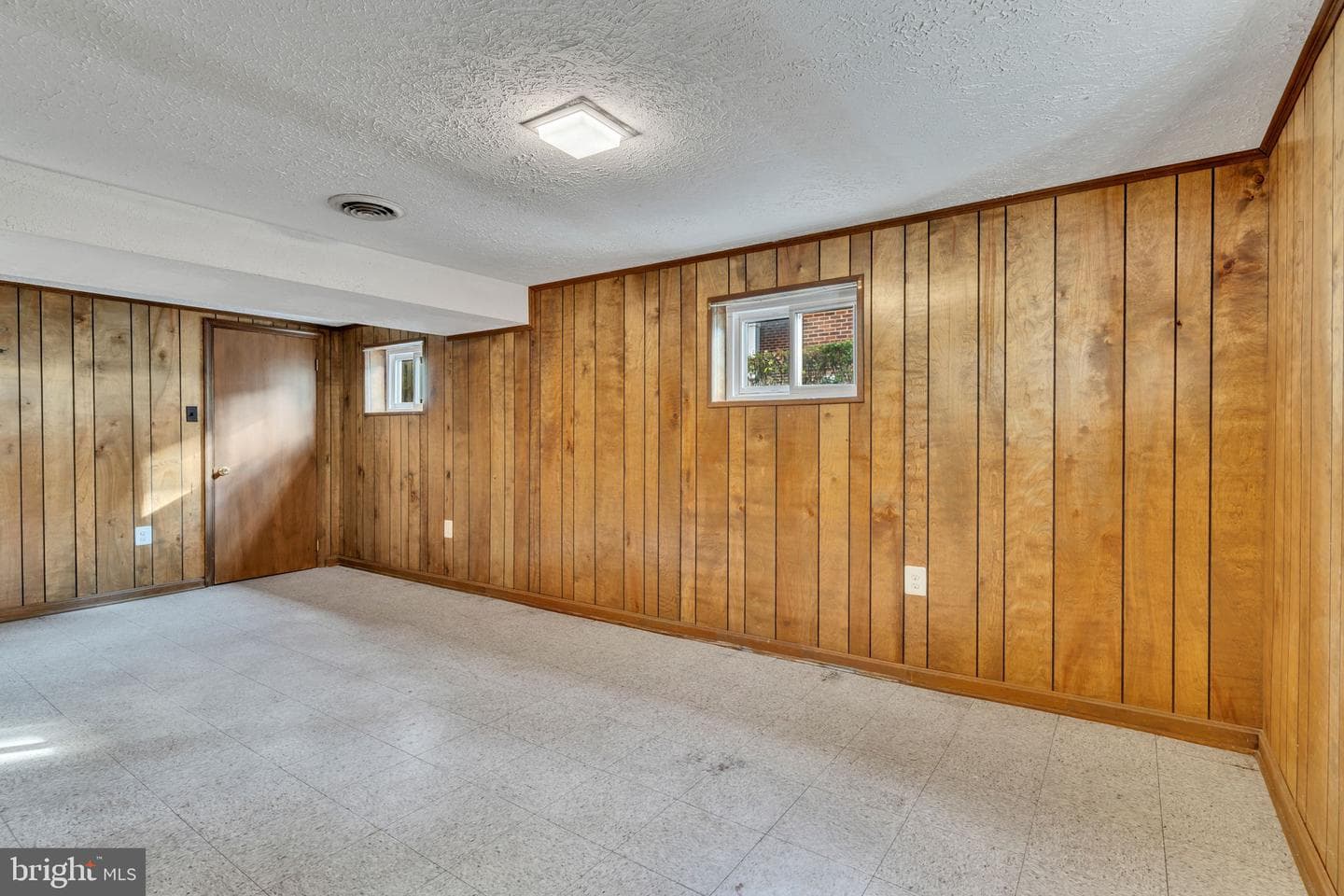 1223 N Vernon Street photo 22
