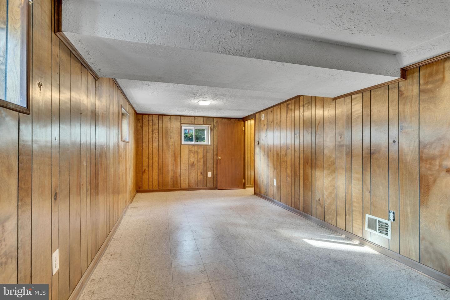1223 N Vernon Street photo 23