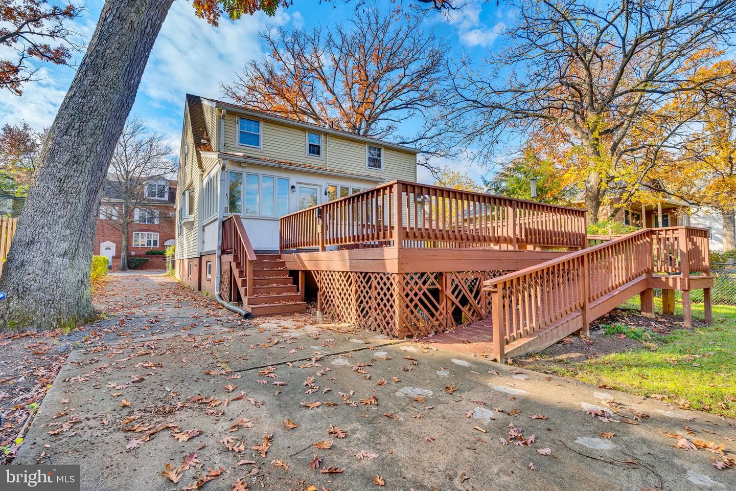1223 N Vernon Street photo 32