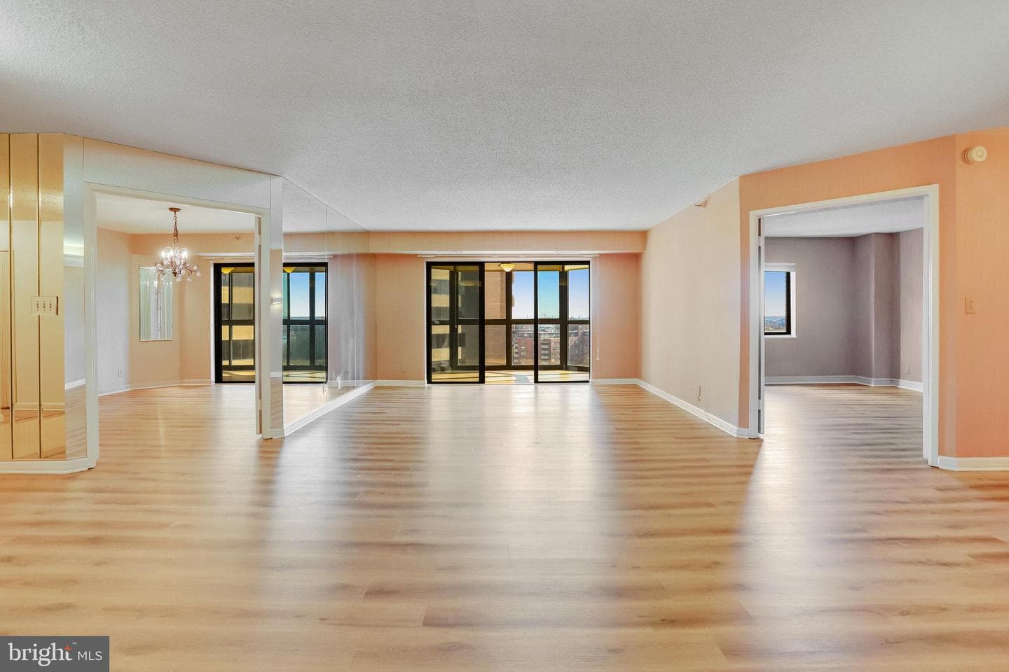 1600 N Oak Street #810 photo 10