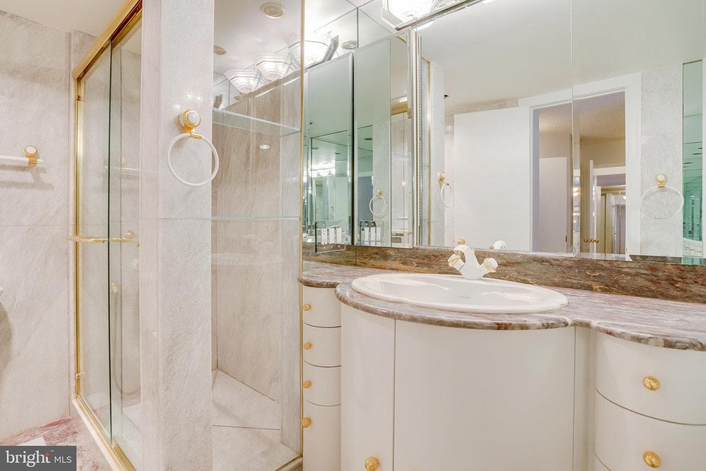 1600 N Oak Street #810 photo 13