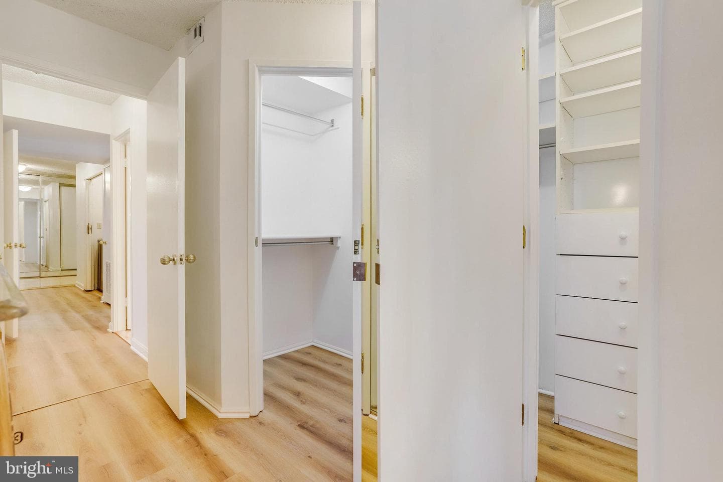 1600 N Oak Street #810 photo 17