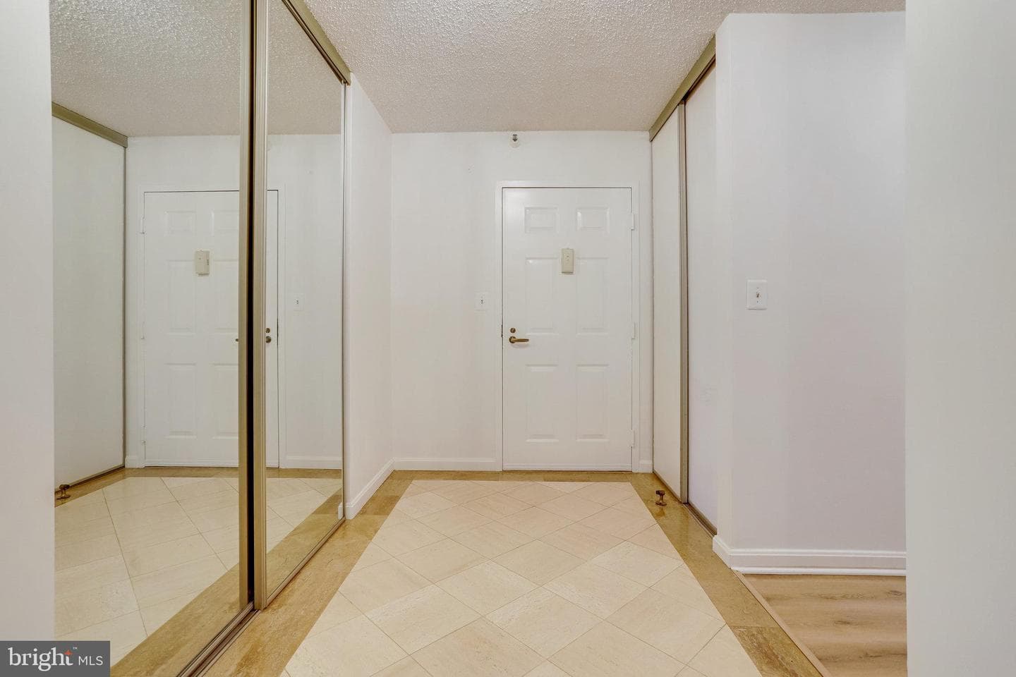 1600 N Oak Street #810 photo 24