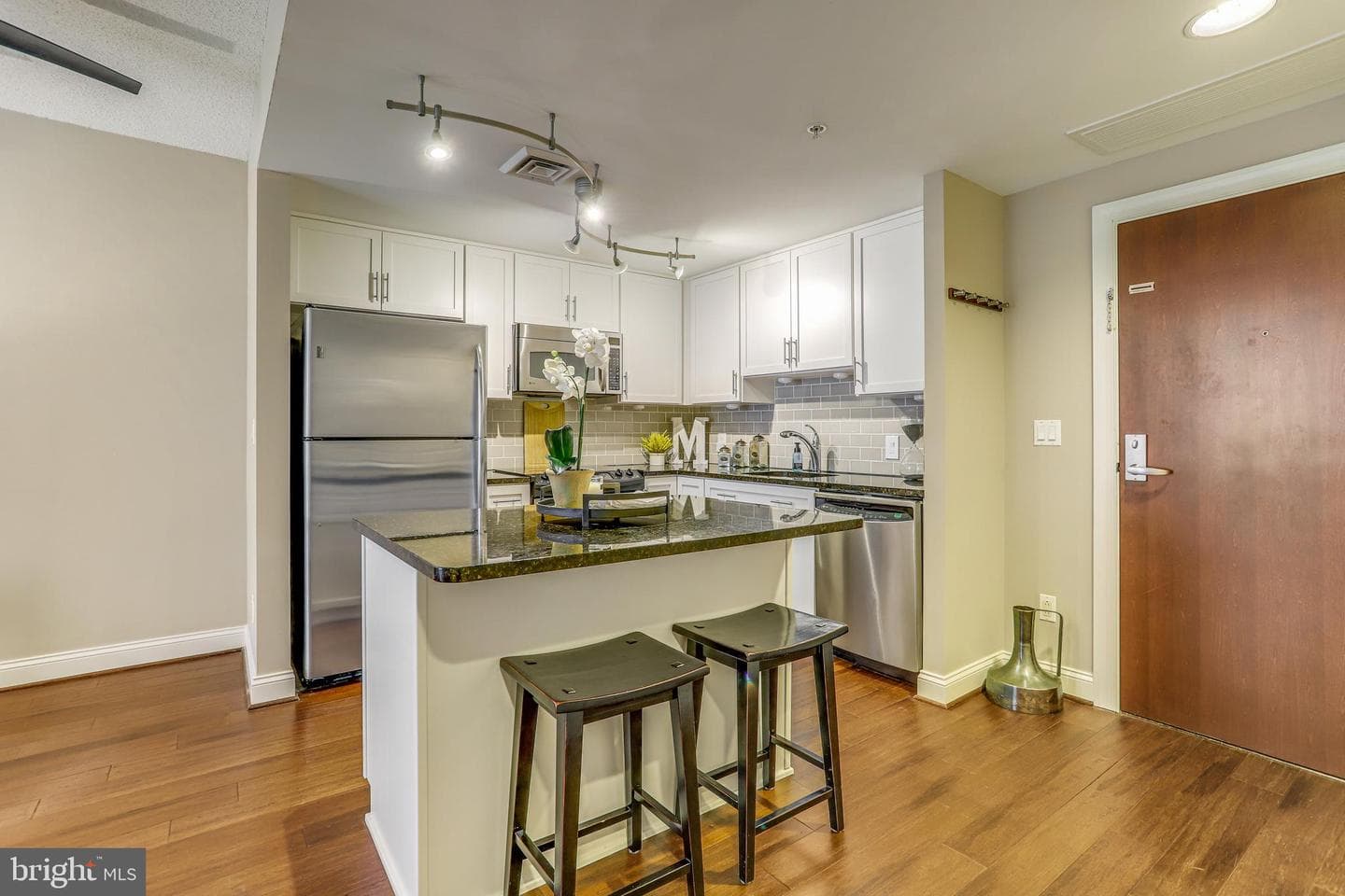1020 N Highland Street #407 photo 4