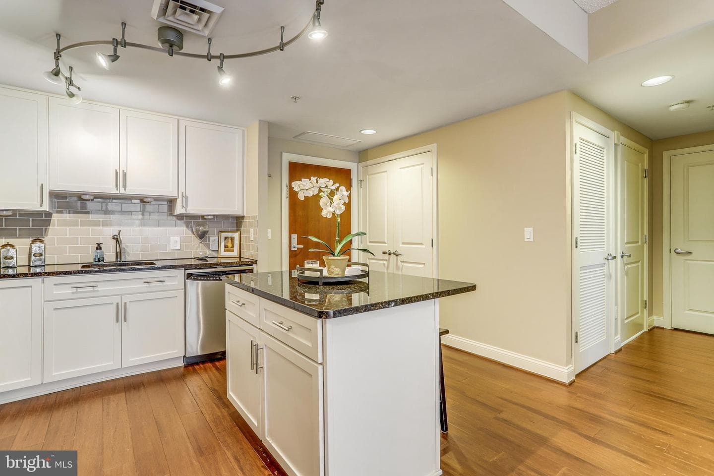1020 N Highland Street #407 photo 6