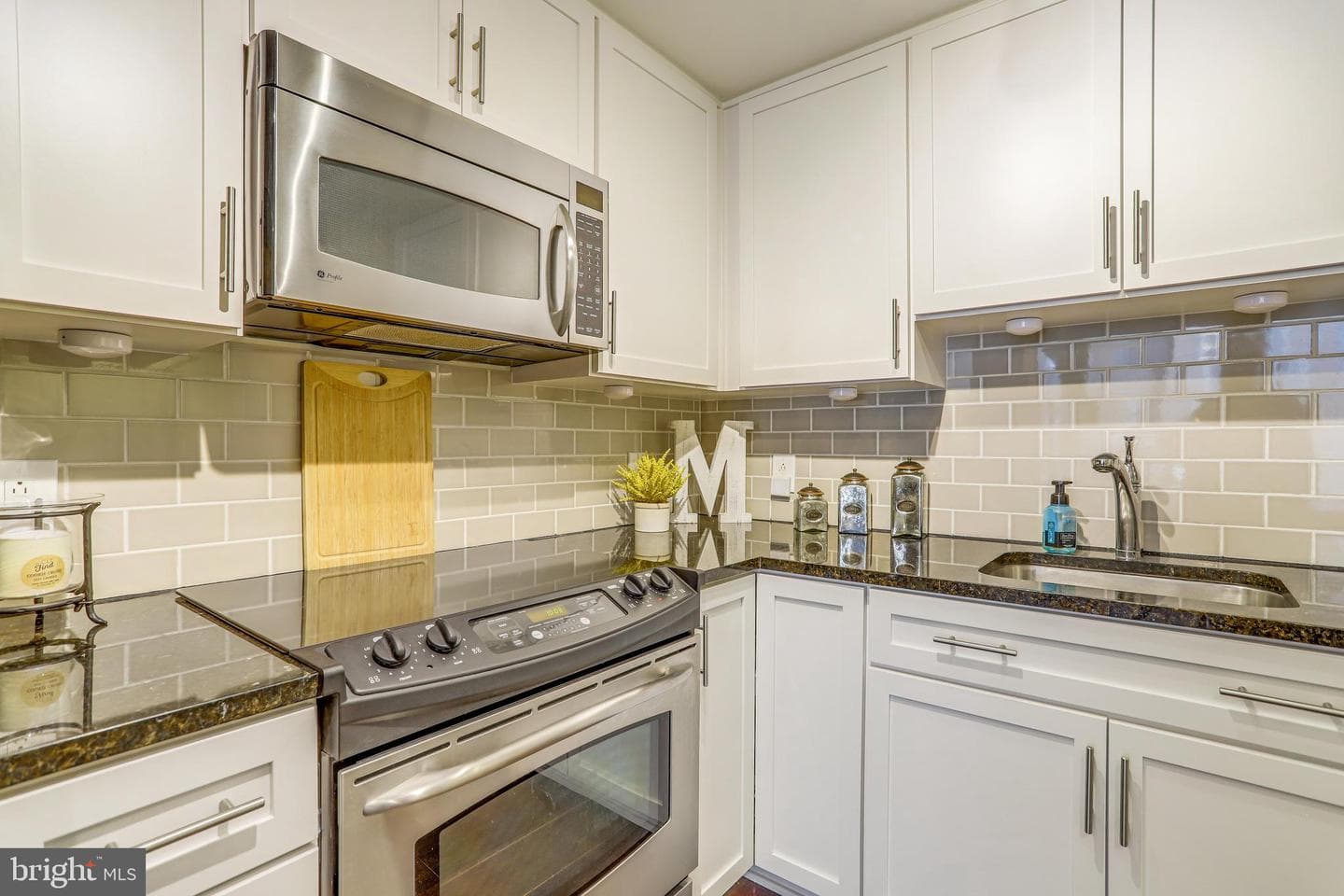 1020 N Highland Street #407 photo 8