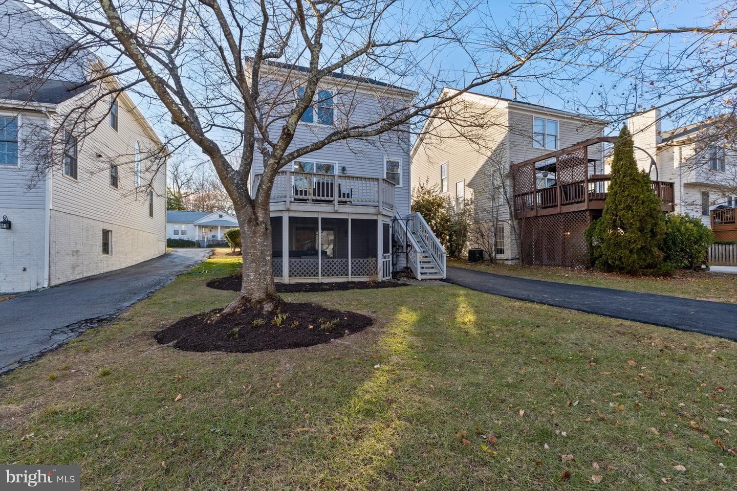 517 N Jefferson Street photo 34