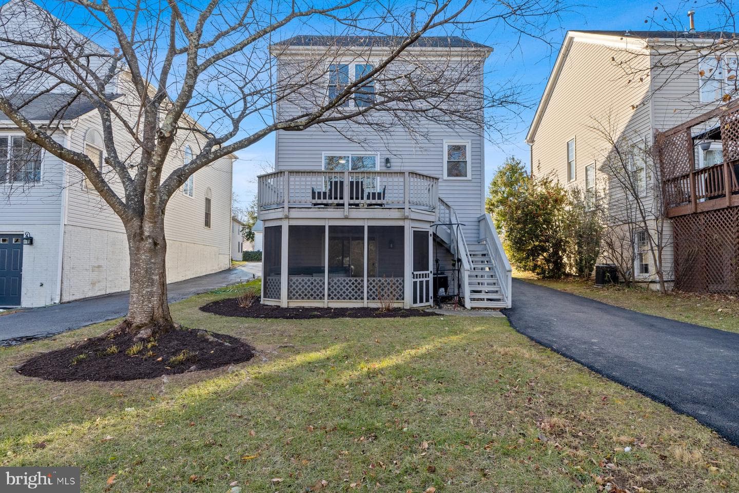 517 N Jefferson Street photo 36