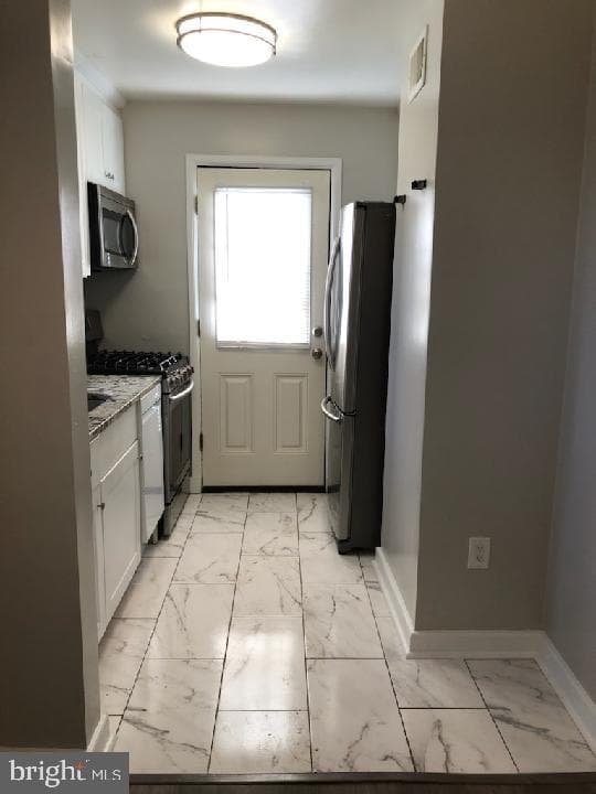 845 S Ivy Street photo 8