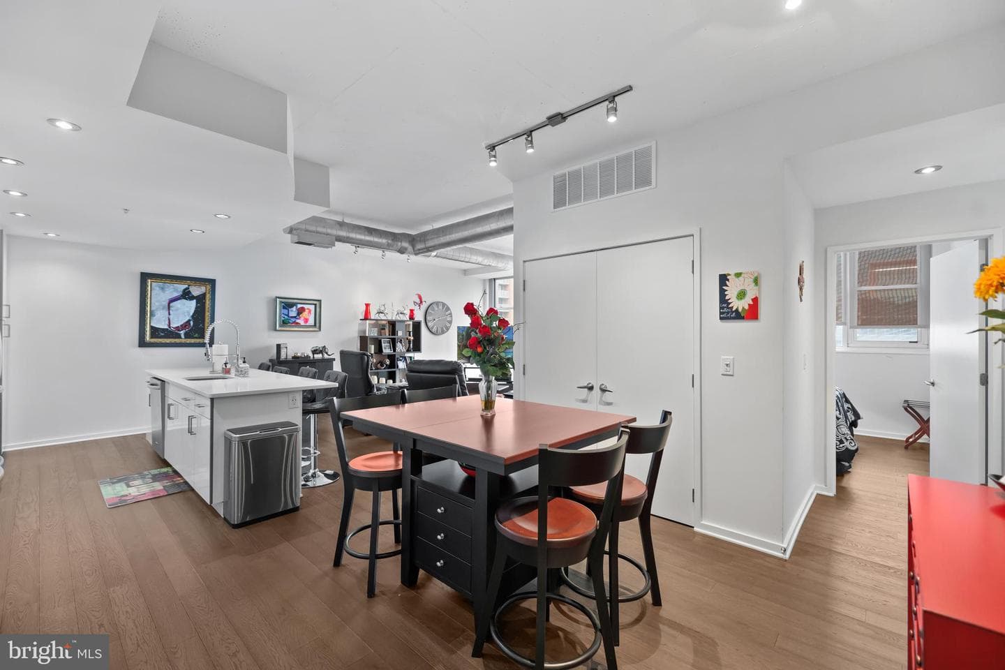 3409 Wilson Boulevard #406 photo 1