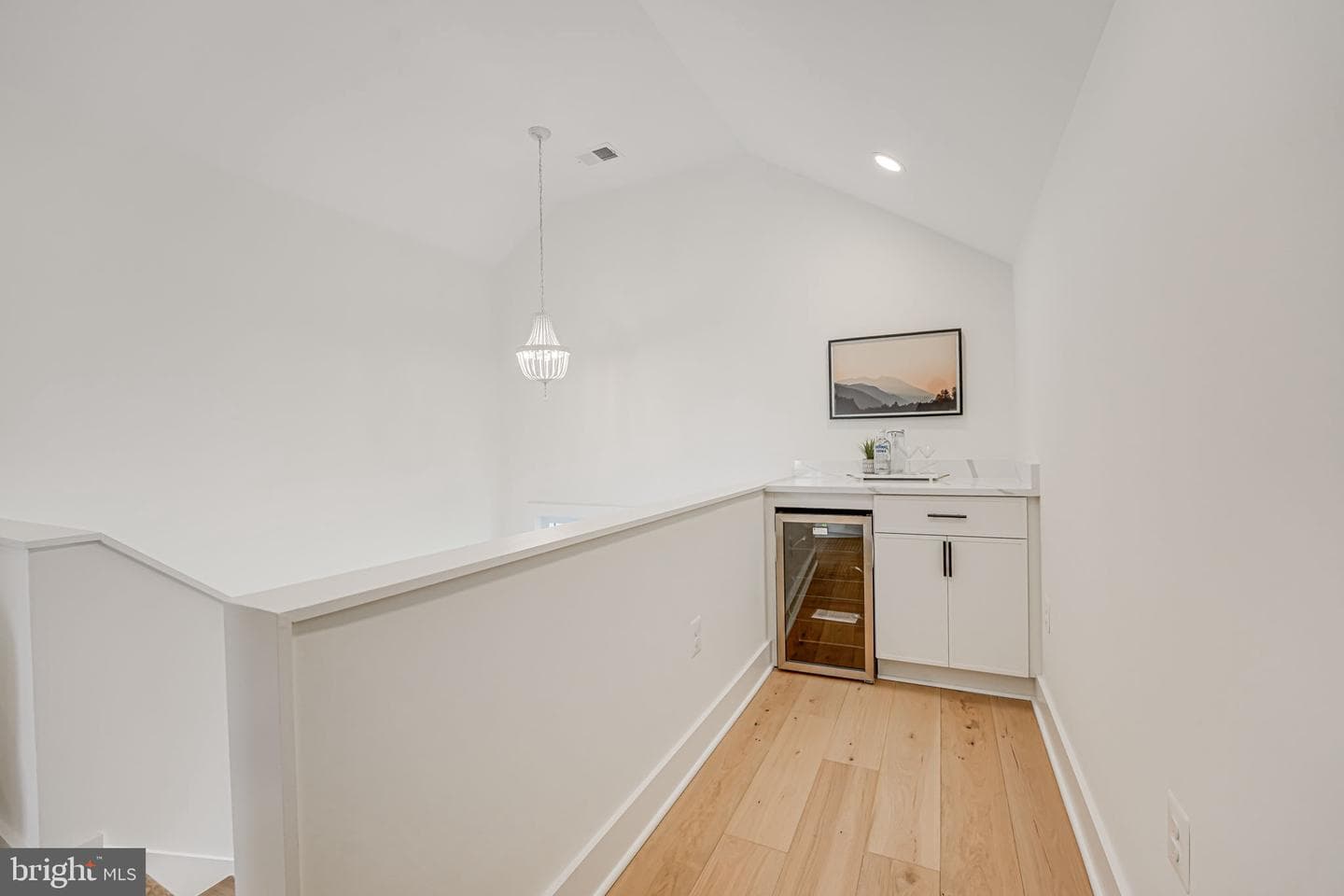 701 N Greenbrier Street photo 47