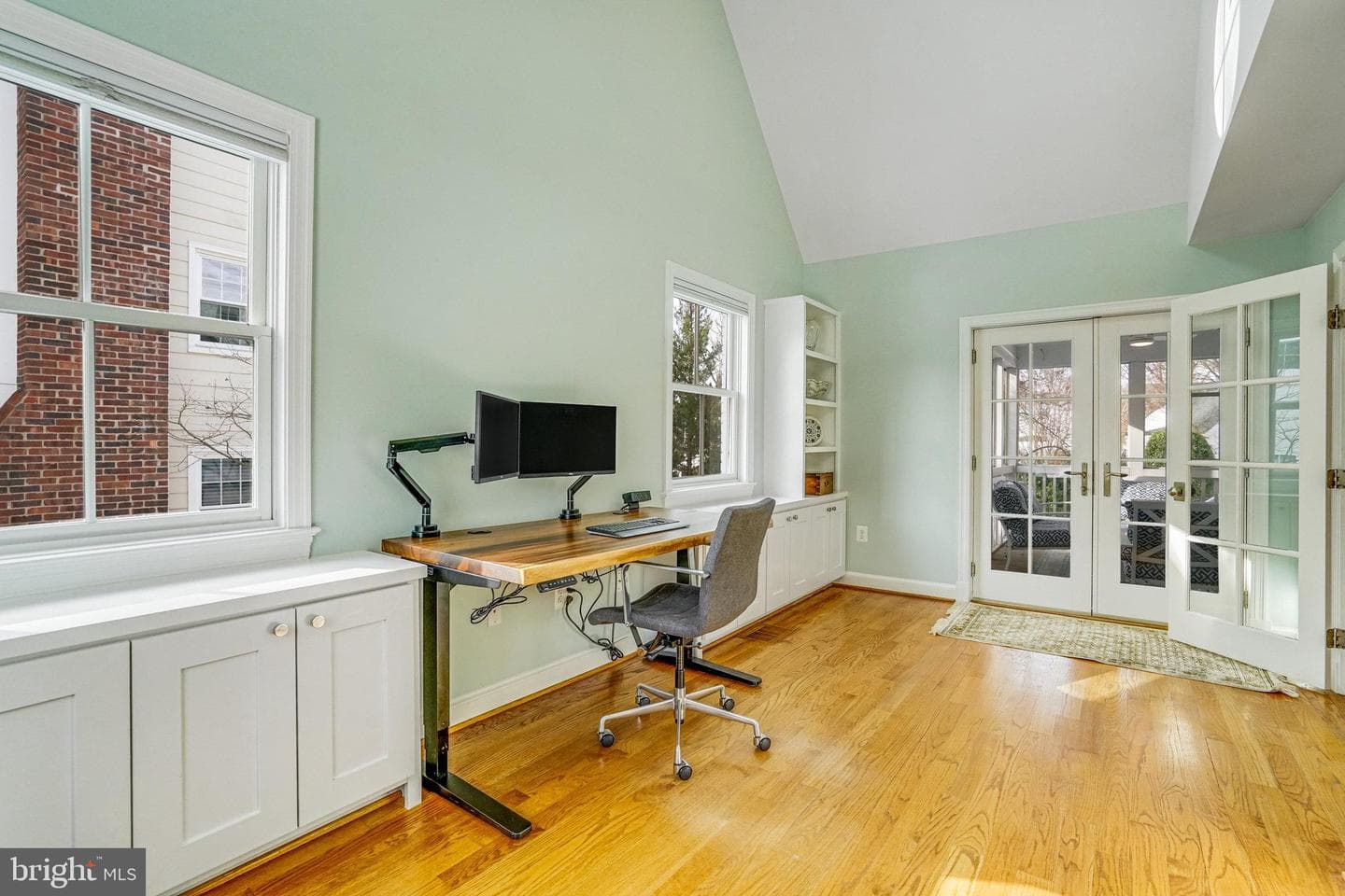 862 N Kensington Street photo 13