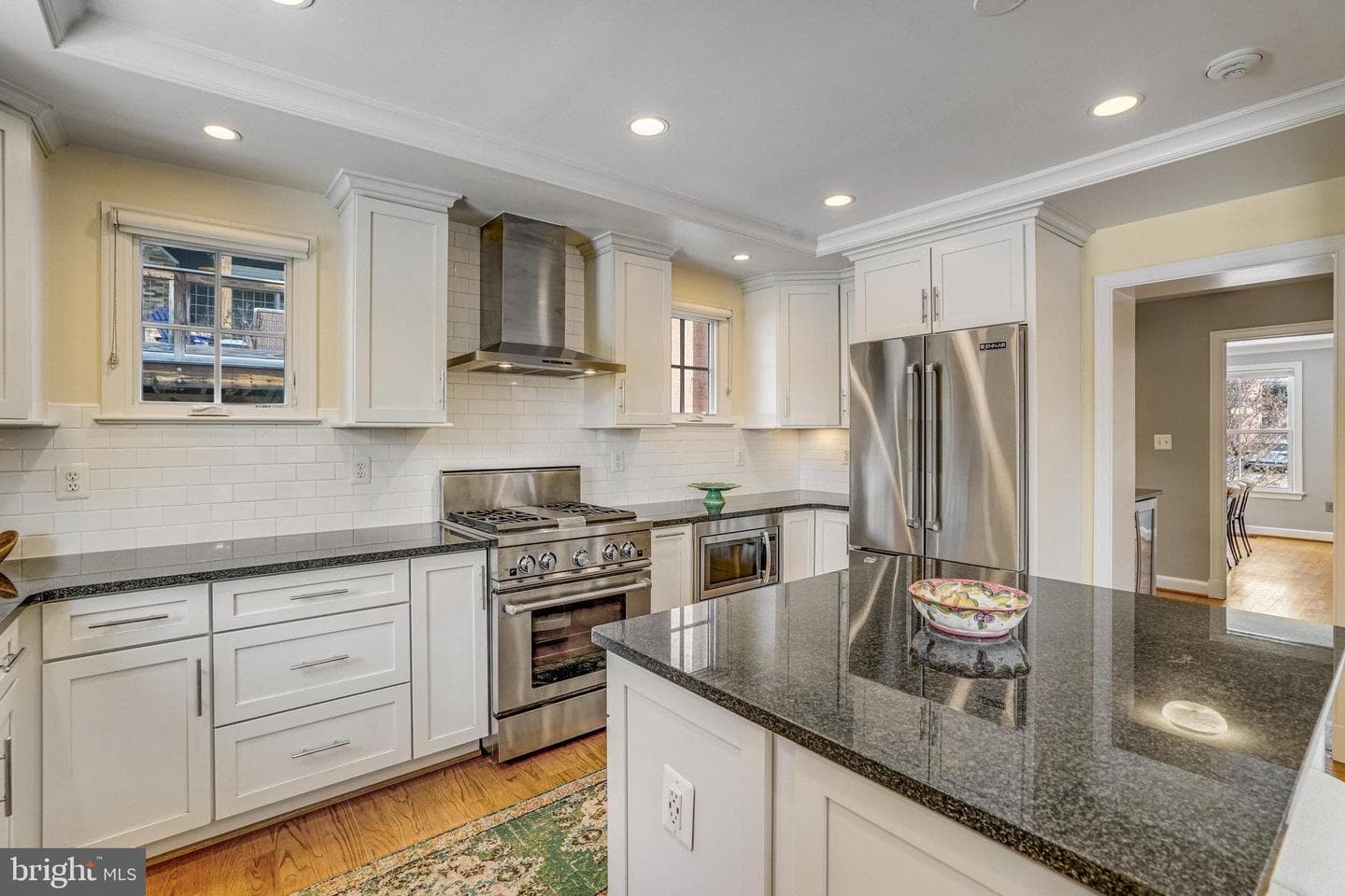 862 N Kensington Street photo 16