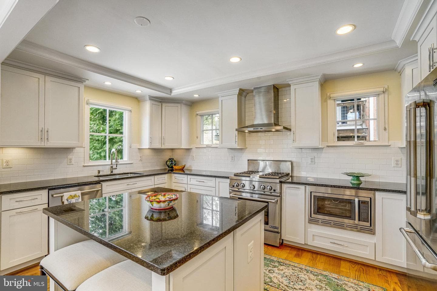 862 N Kensington Street photo 2