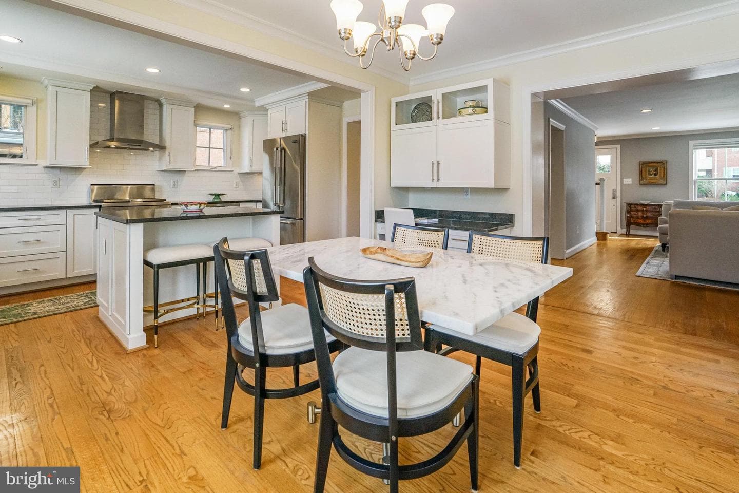 862 N Kensington Street photo 22