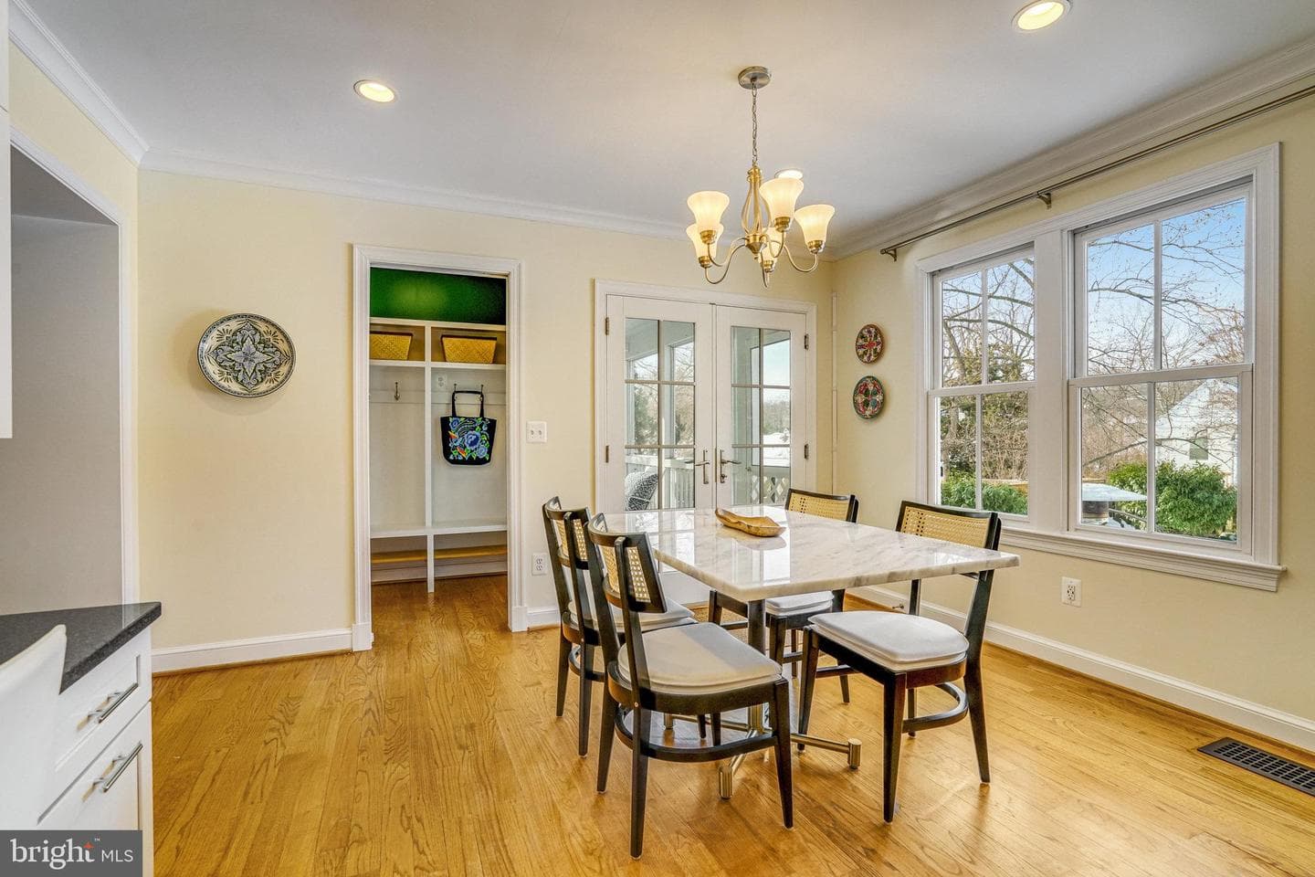 862 N Kensington Street photo 24