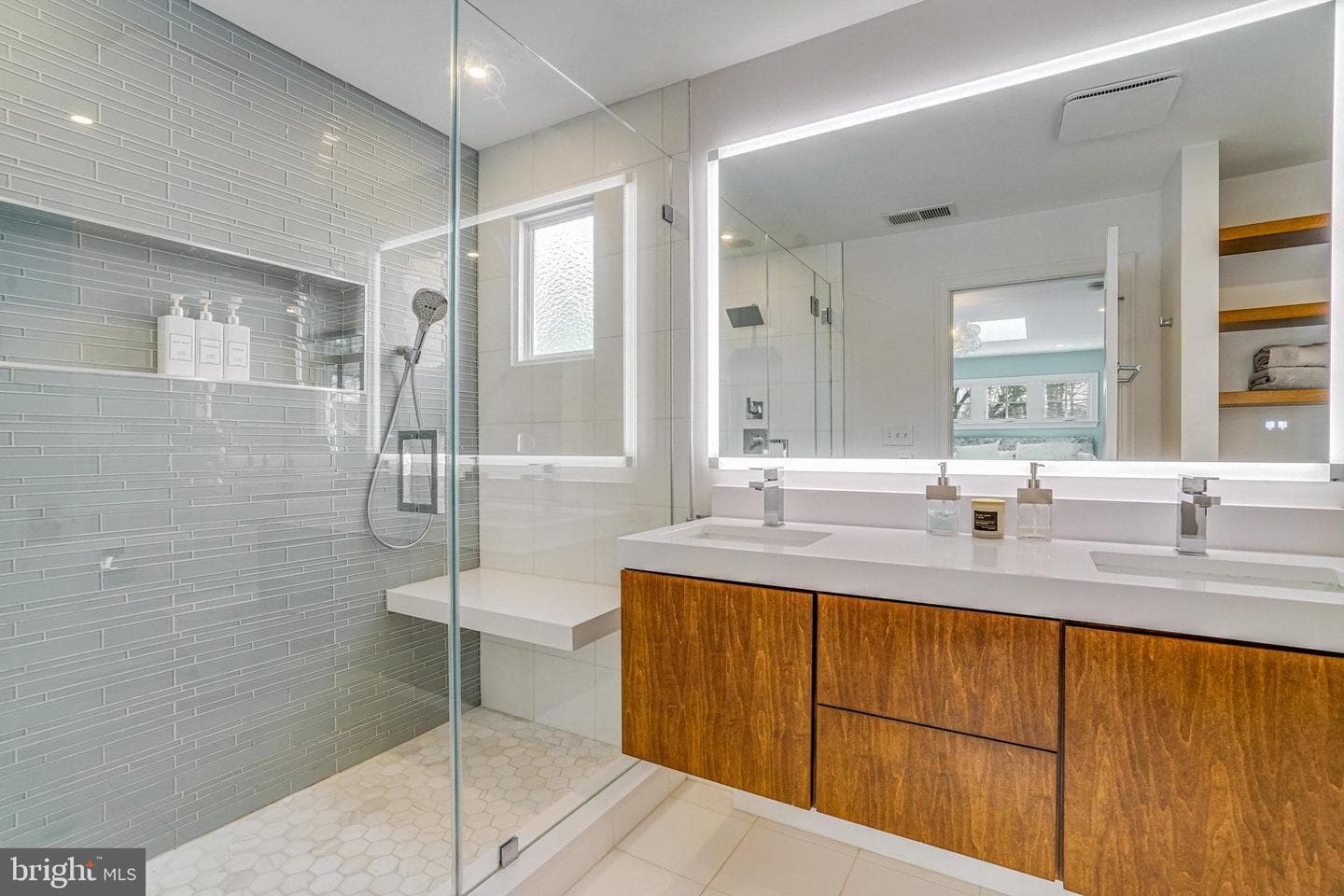862 N Kensington Street photo 32