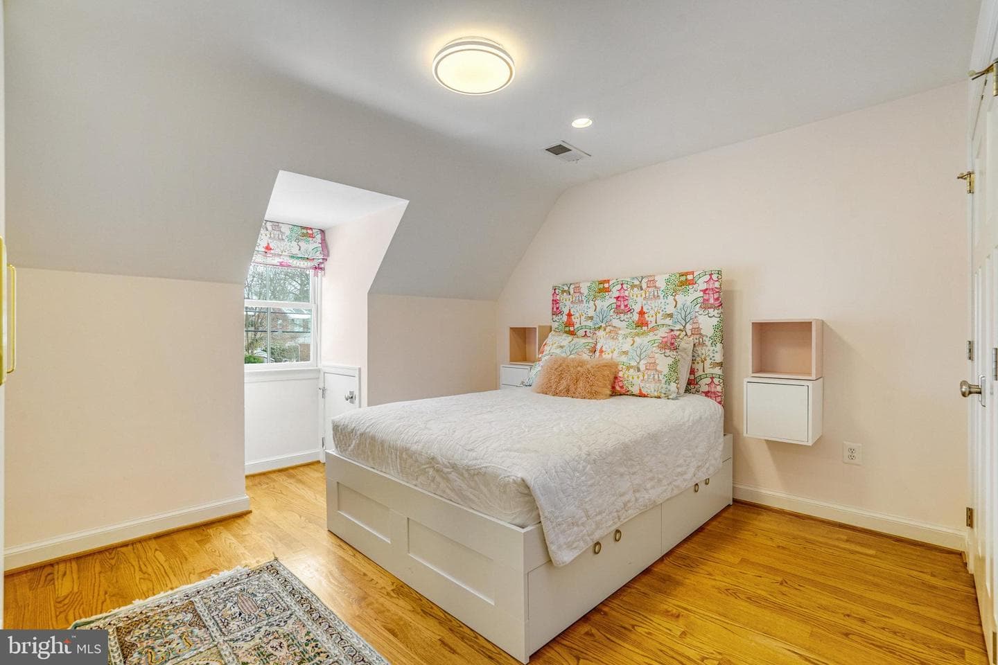 862 N Kensington Street photo 37