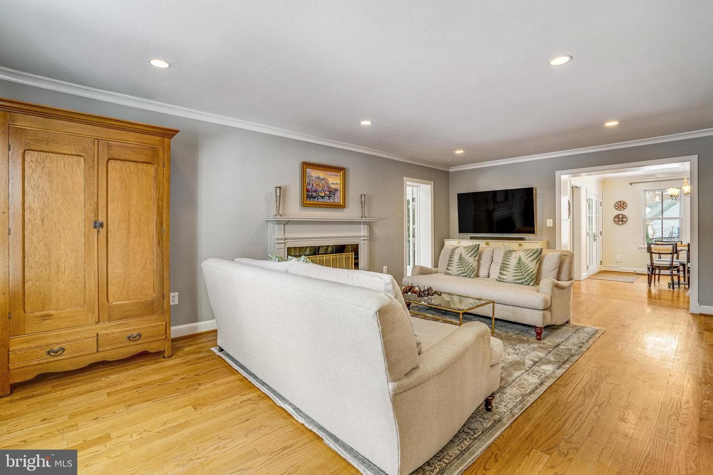 862 N Kensington Street photo 8