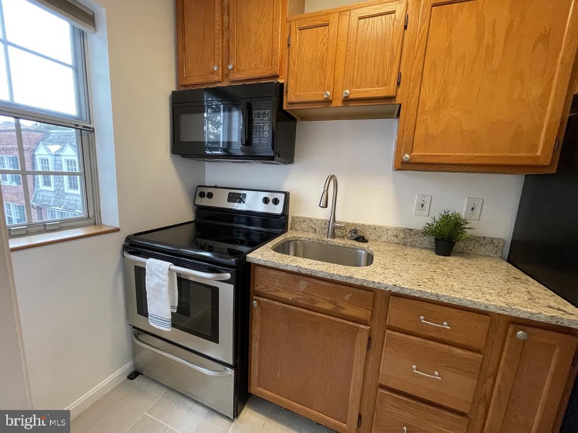 1736 Queens Lane #3-196 photo 11