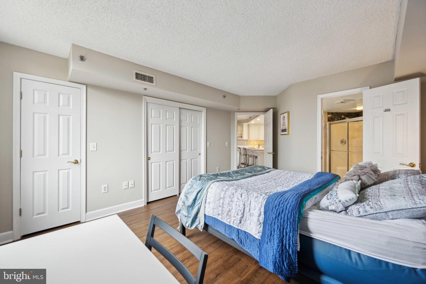 1276 N Wayne Street #320 photo 25