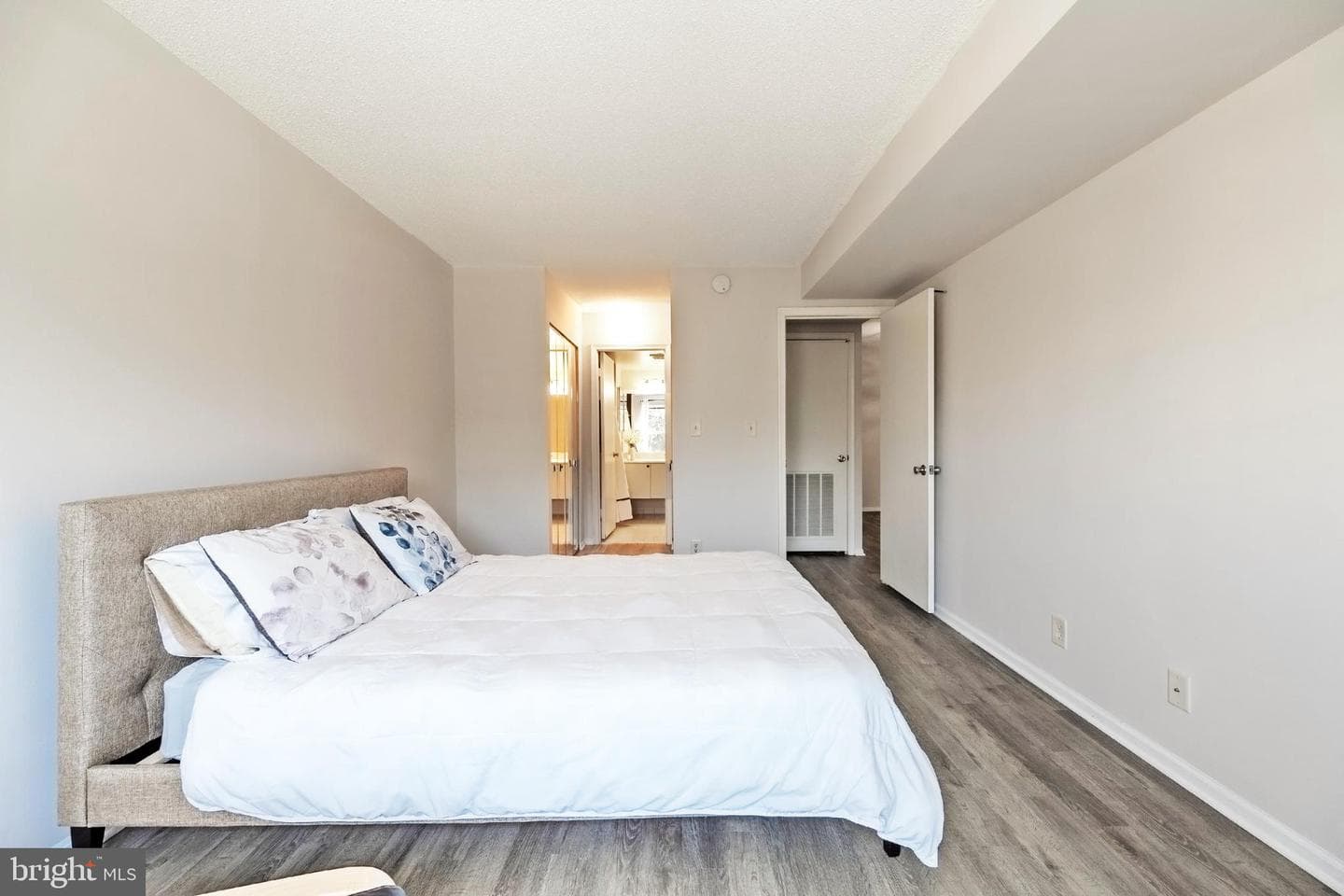 2100 Langston Boulevard #428 photo 24
