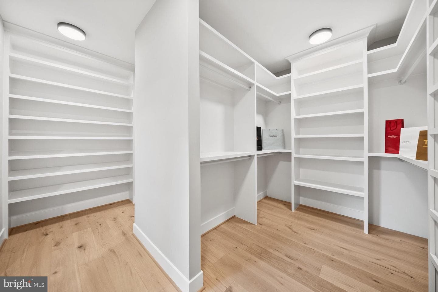 6807 Williamsburg Boulevard photo 29