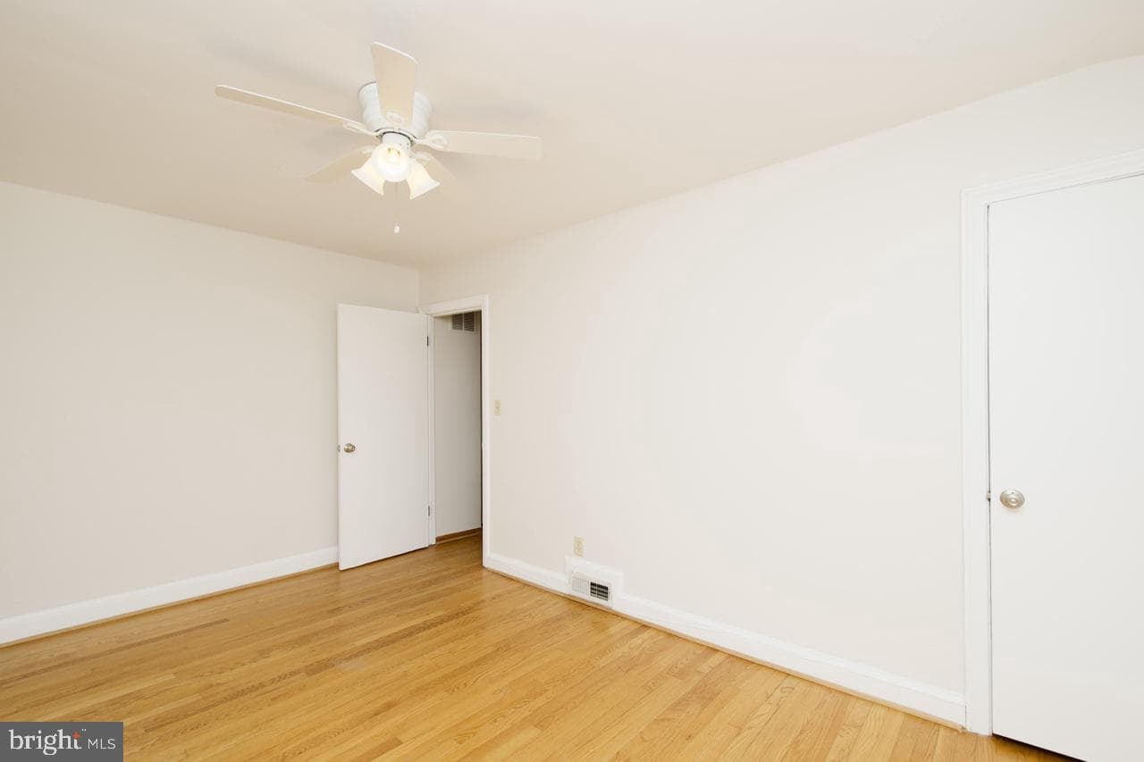 2727 S Cleveland Street photo 16