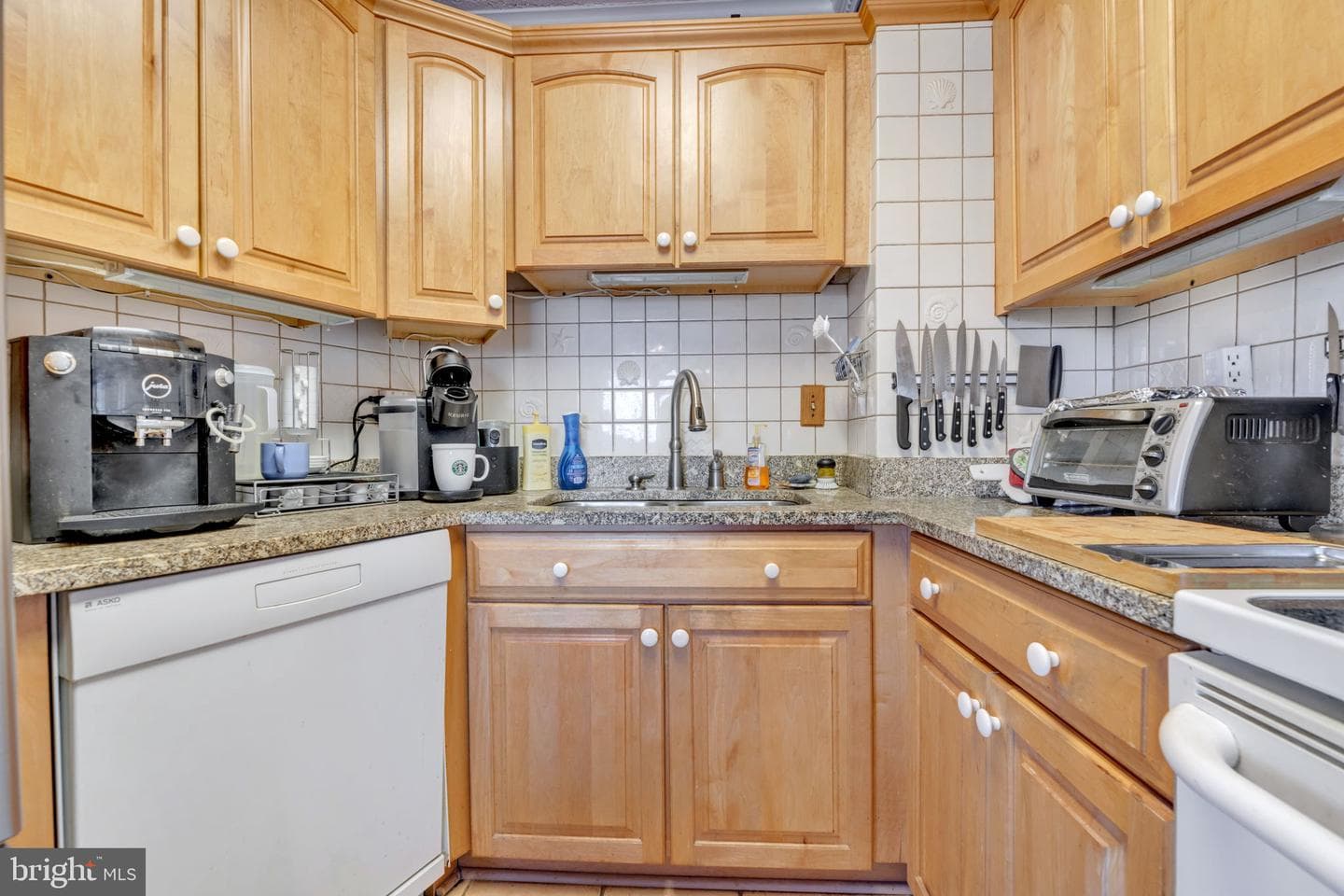 1600 N Oak Street N #1022 photo 5