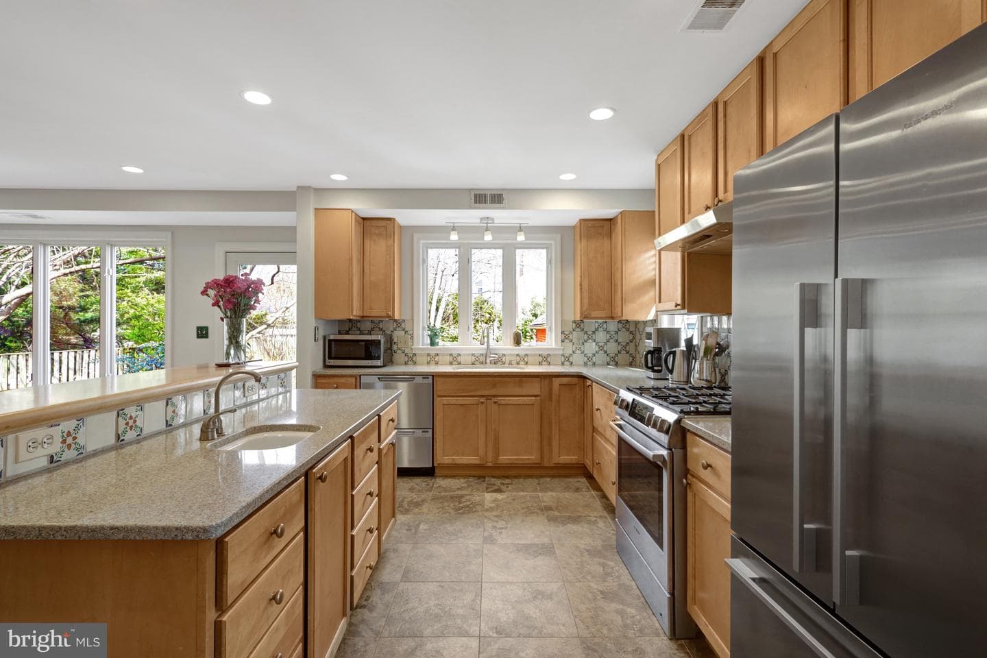 2517 N Jefferson Street photo 8
