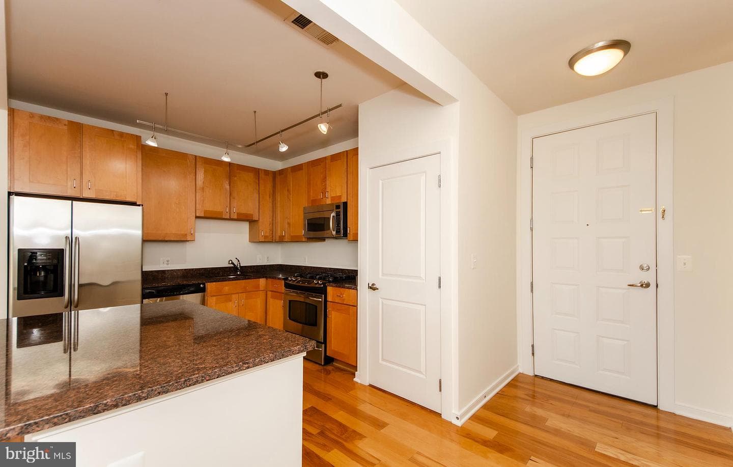 2200 N Westmoreland Street #401 photo 6