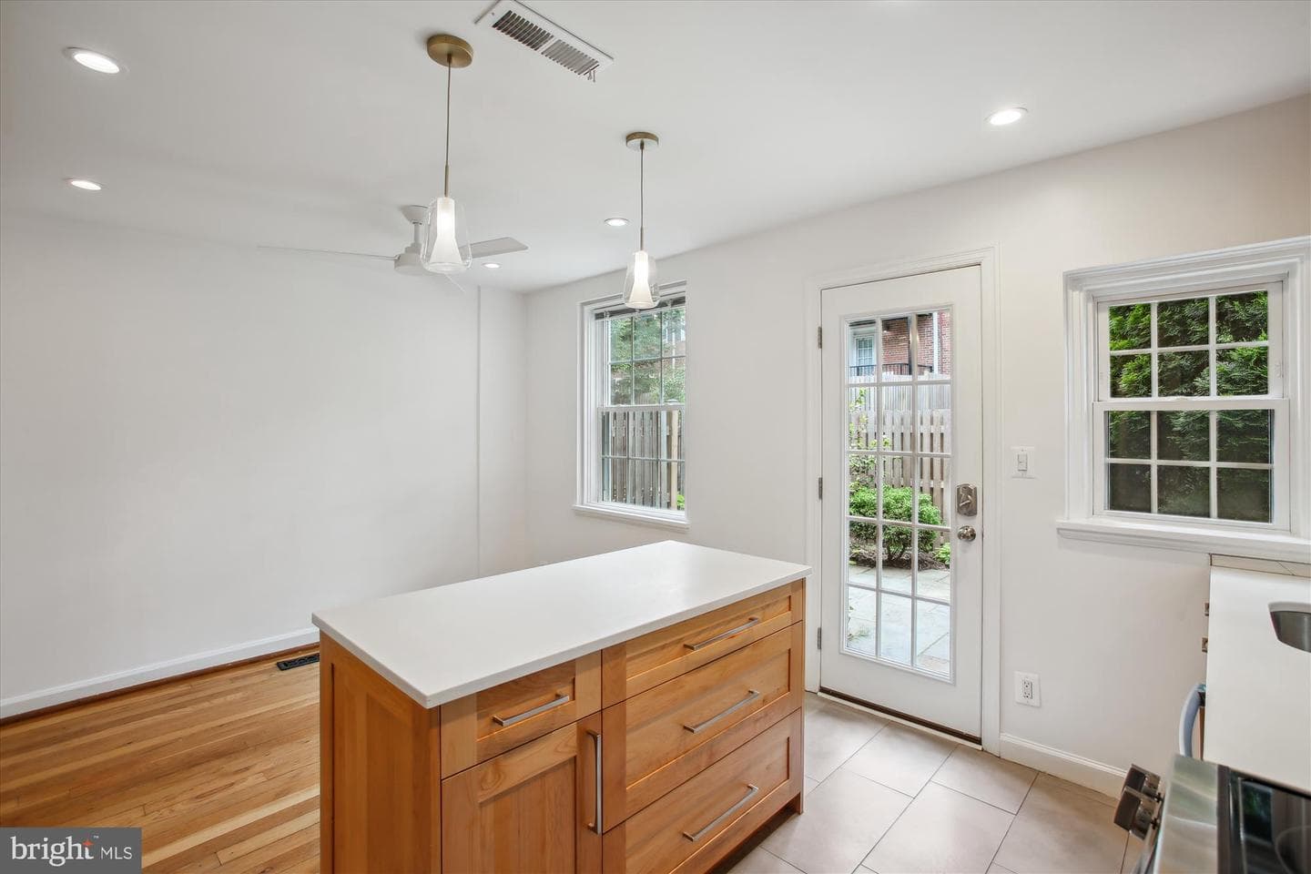 2858 S Abingdon Street photo 14