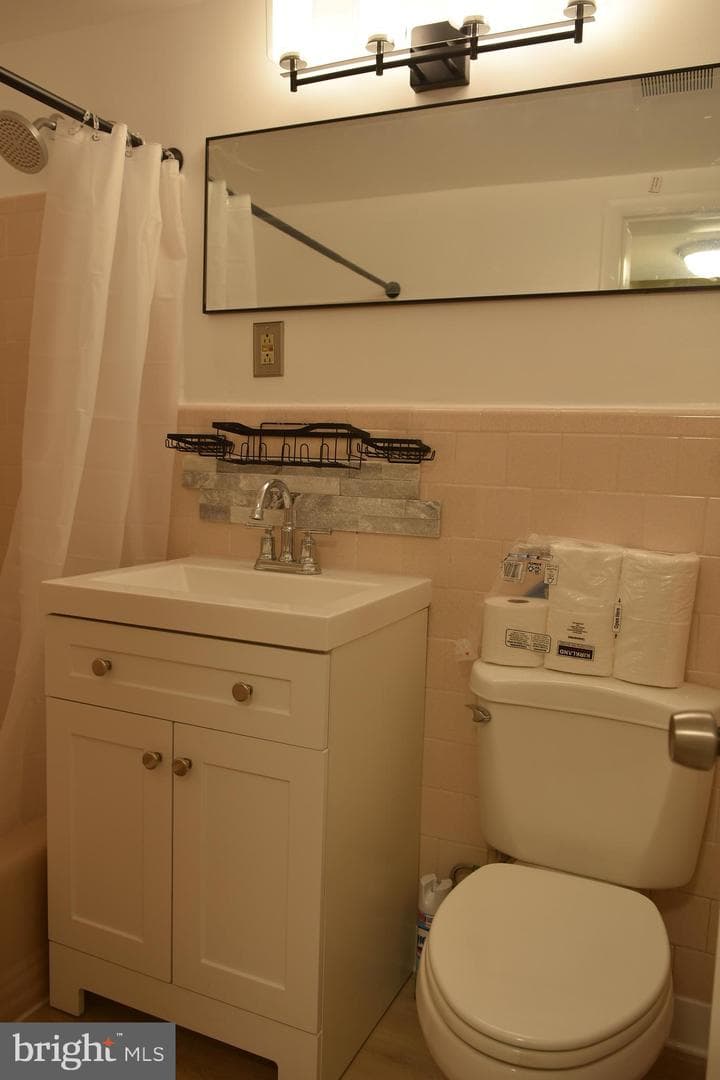 1503 S George Mason Drive #2 photo 8