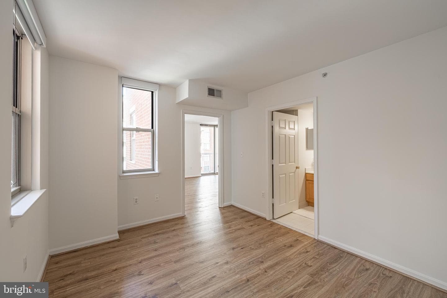 3835 N 9th Street N #709w photo 18