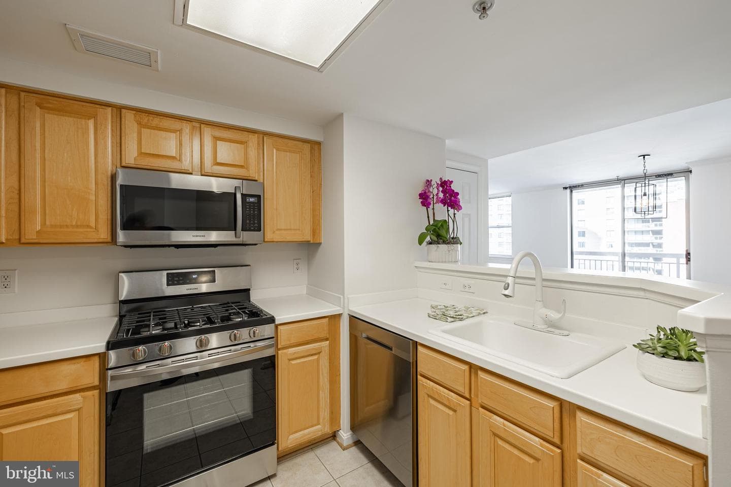 3835 N 9th Street N #709w photo 4