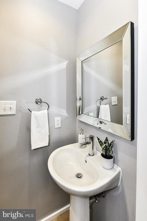 1688 N Quinn Street photo 11