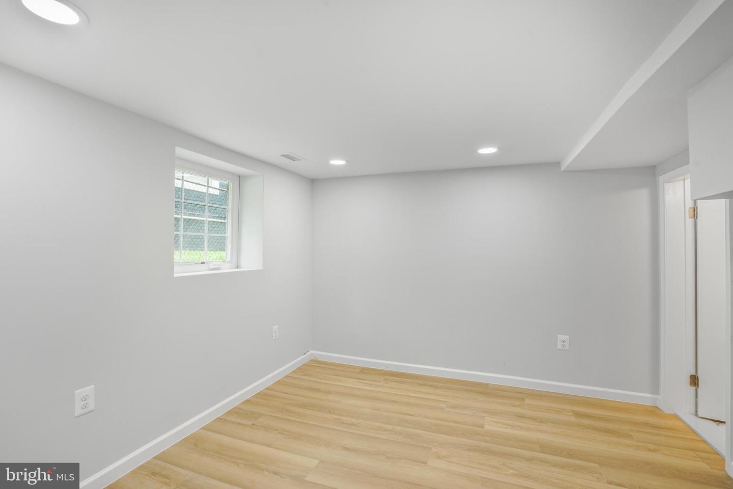 5634 6th Street N photo 46