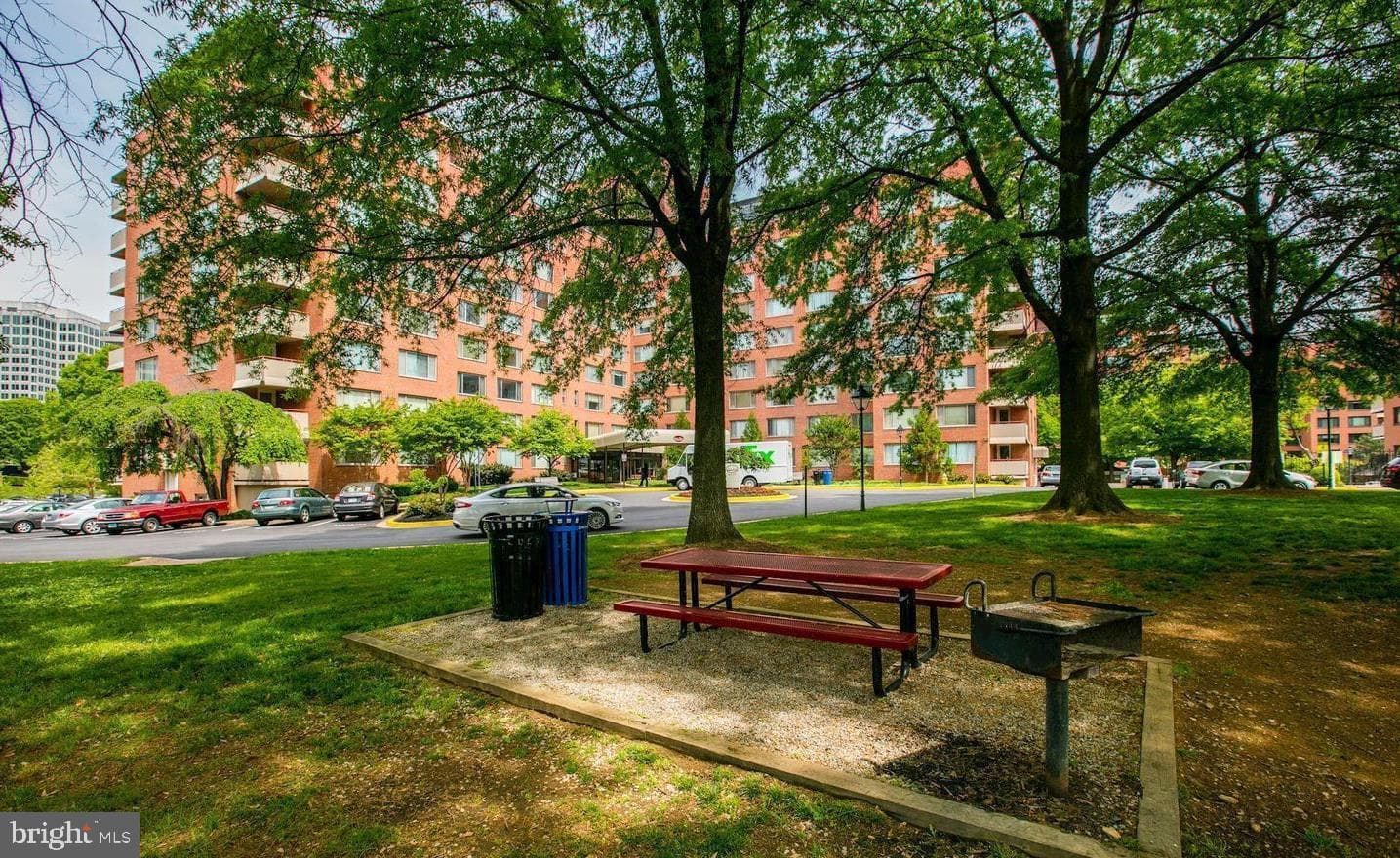 1021 Arlington Boulevard #928 photo 18