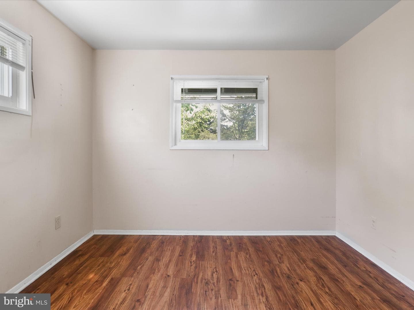 5609 8th Place N photo 7