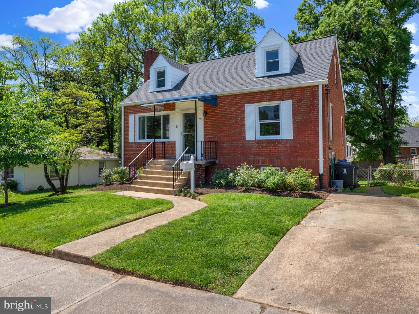 716 N Buchanan Street photo 2