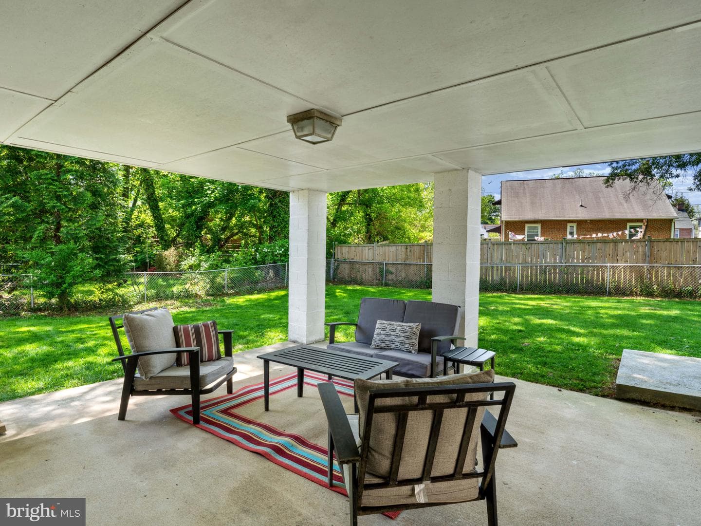 716 N Buchanan Street photo 27