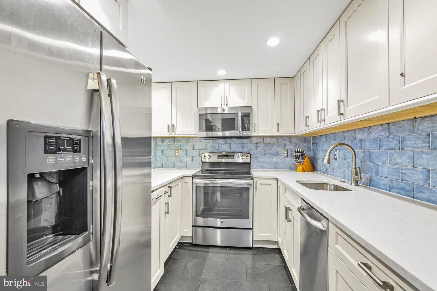 1036 N Randolph Street photo 7