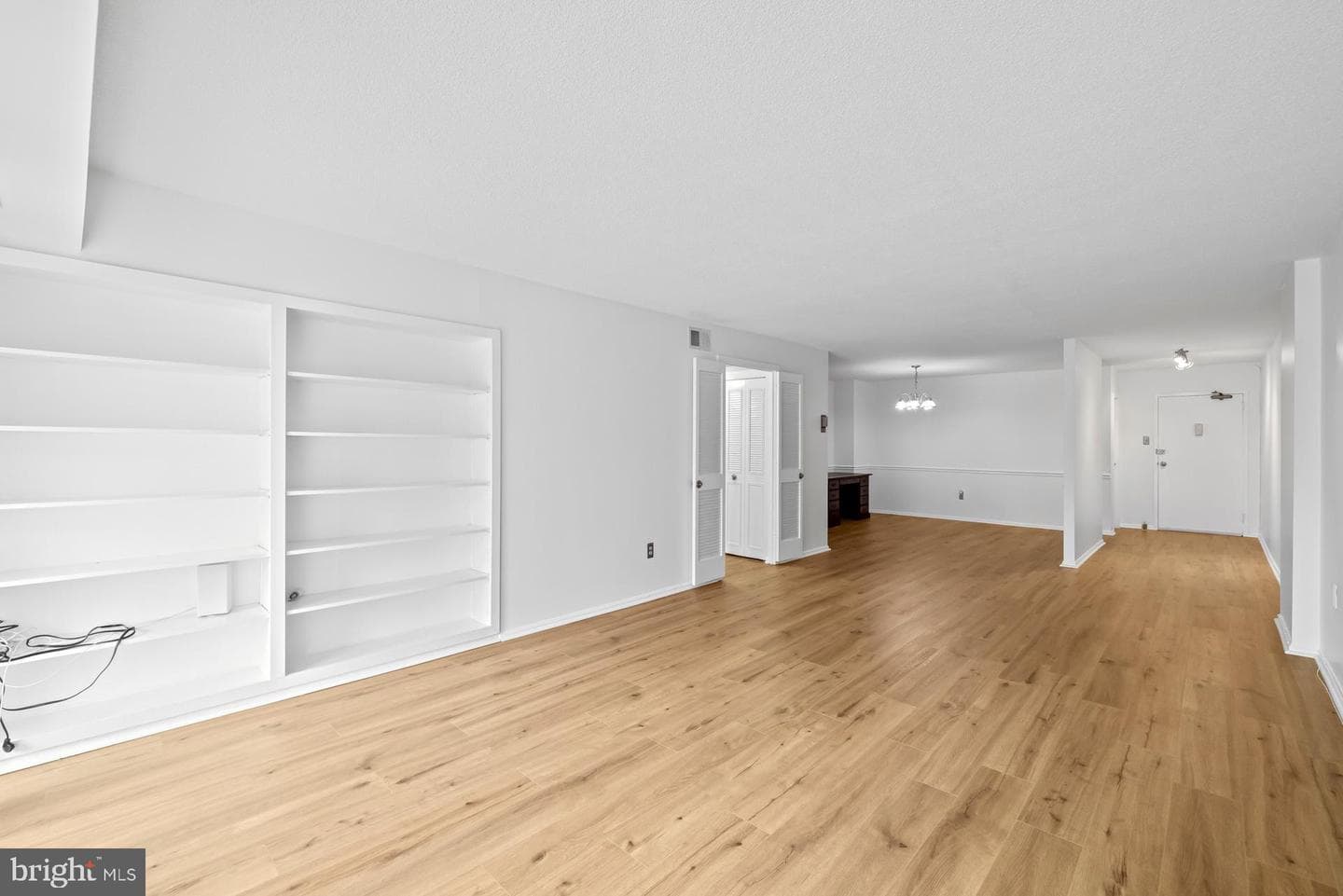 1300 Army Navy Drive #415 photo 8