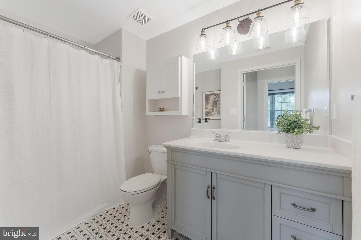 231 N Thomas Street #105 photo 13