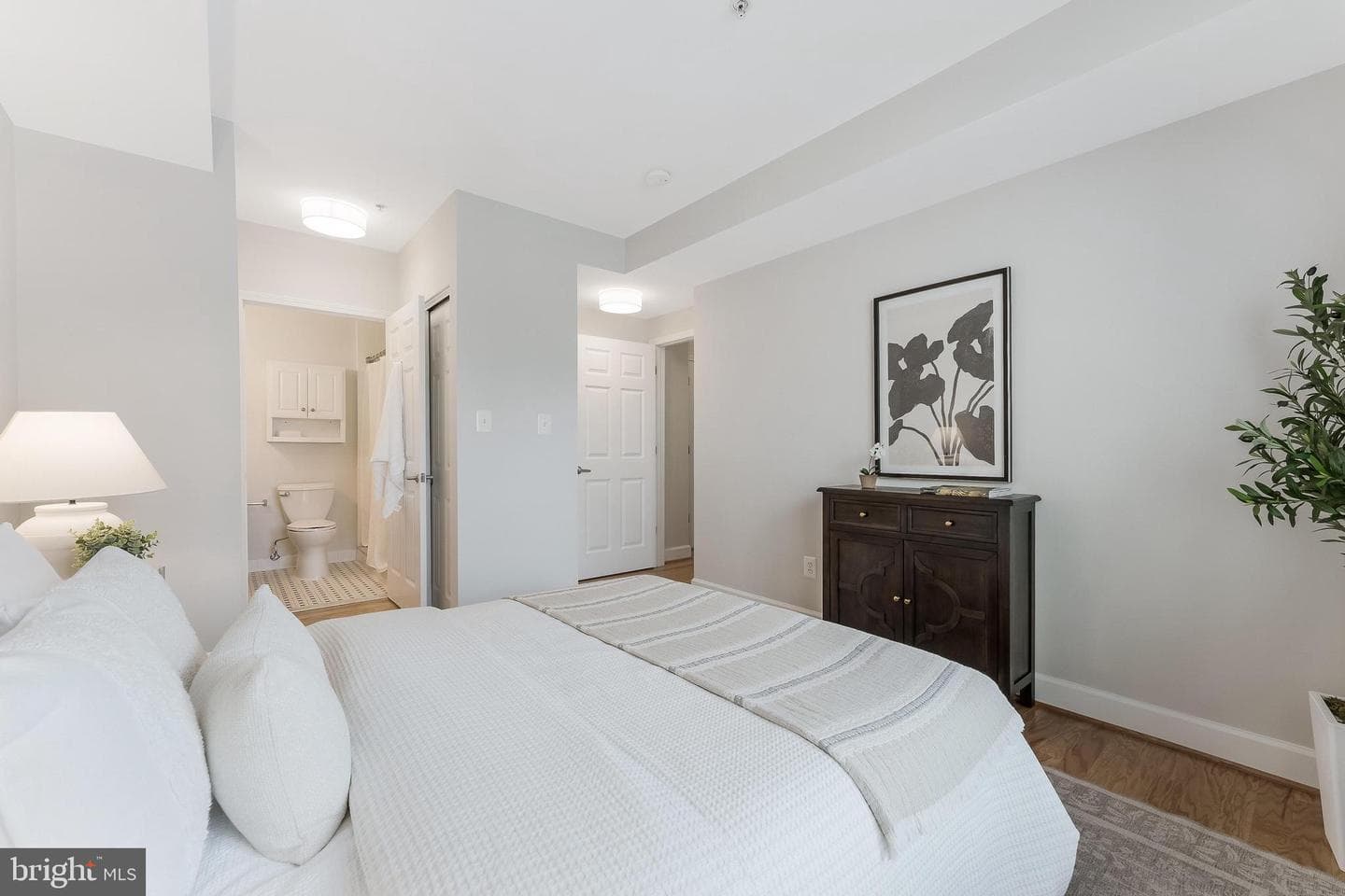 231 N Thomas Street #105 photo 17