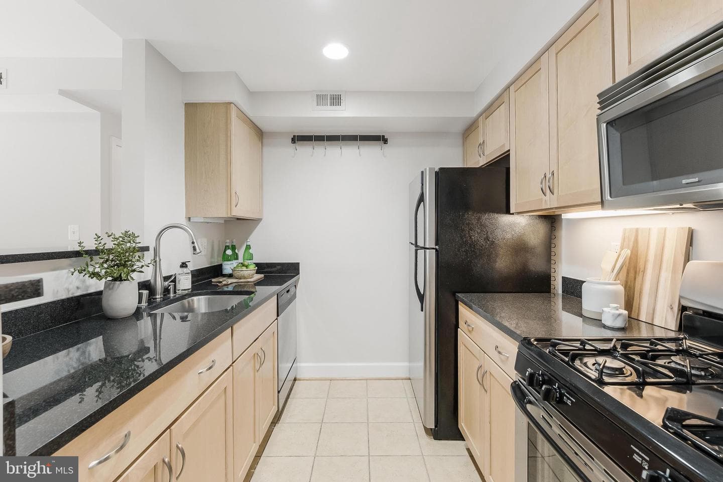 231 N Thomas Street #105 photo 4