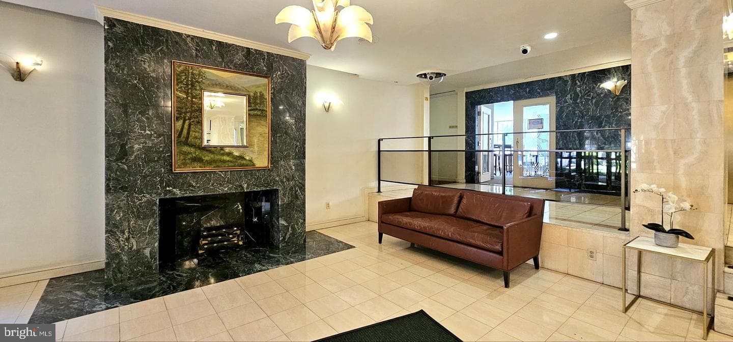1121 Arlington Boulevard #937 photo 20